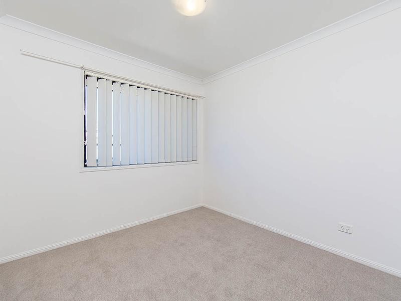 17 Cambridge Street, Rothwell QLD 4022