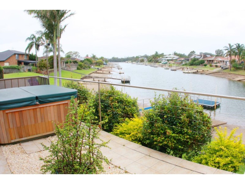 2 Laguna Place, Port Macquarie NSW 2444