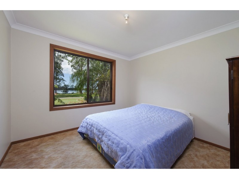 76 McMillan Drive, Blackmans Point NSW 2444