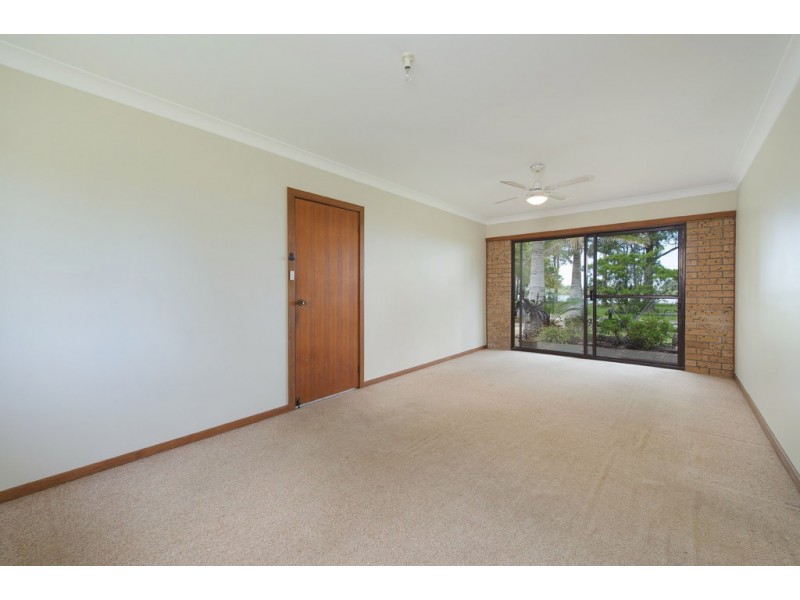 76 McMillan Drive, Blackmans Point NSW 2444
