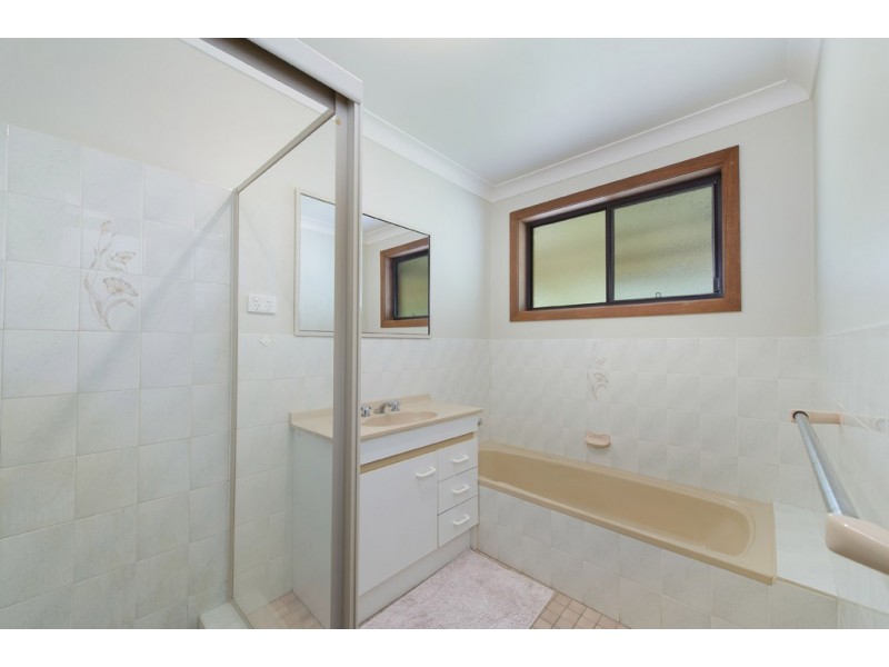 76 McMillan Drive, Blackmans Point NSW 2444