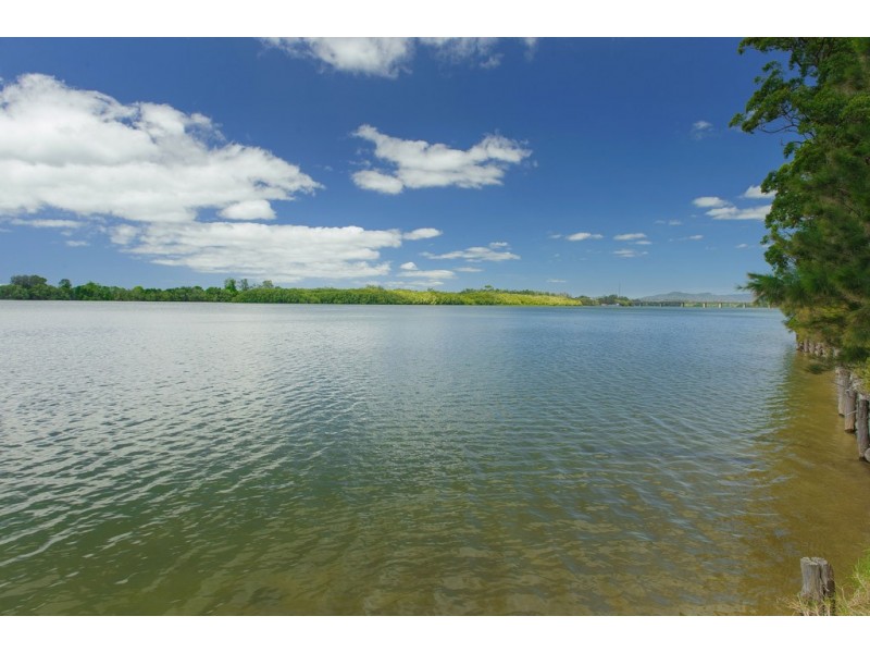 76 McMillan Drive, Blackmans Point NSW 2444