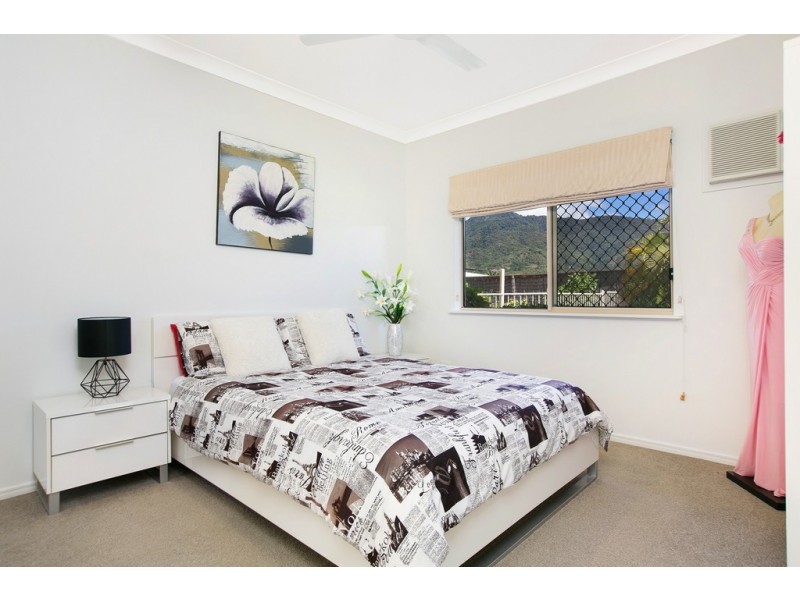 5 Kulgun Street, Caravonica QLD 4878