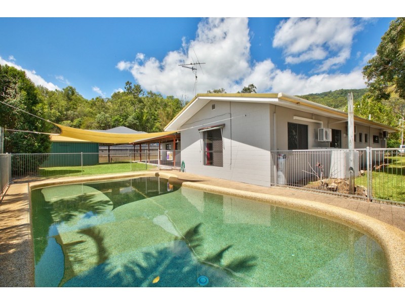 4 Nimba Close, Smithfield QLD 4878