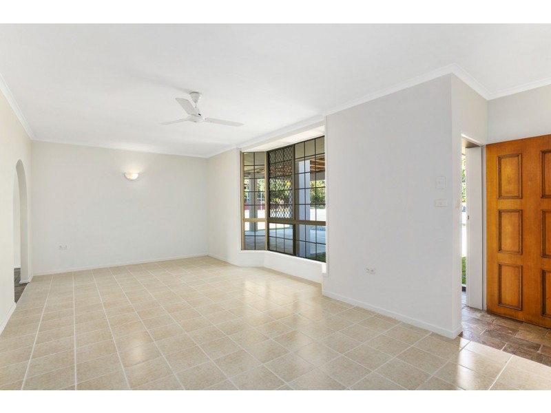 4 Nimba Close, Smithfield QLD 4878