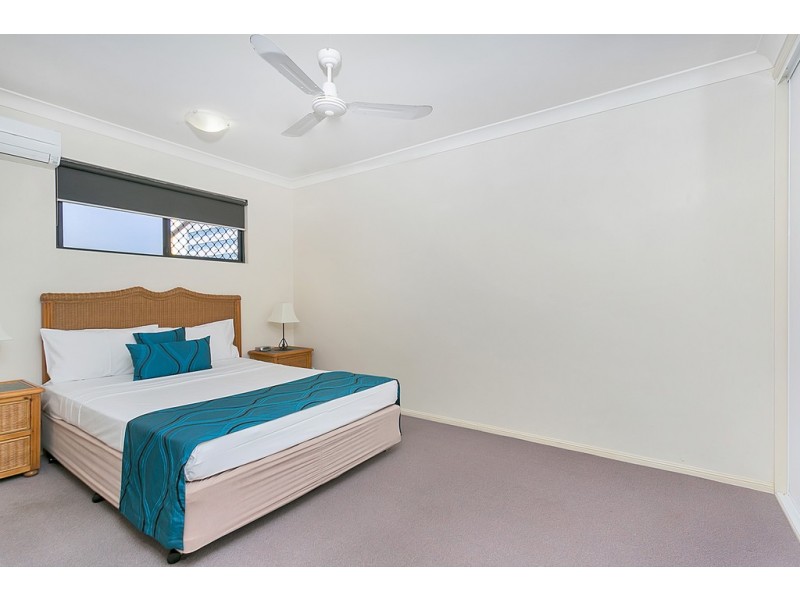 14/255 Lake Street, Cairns North QLD 4870