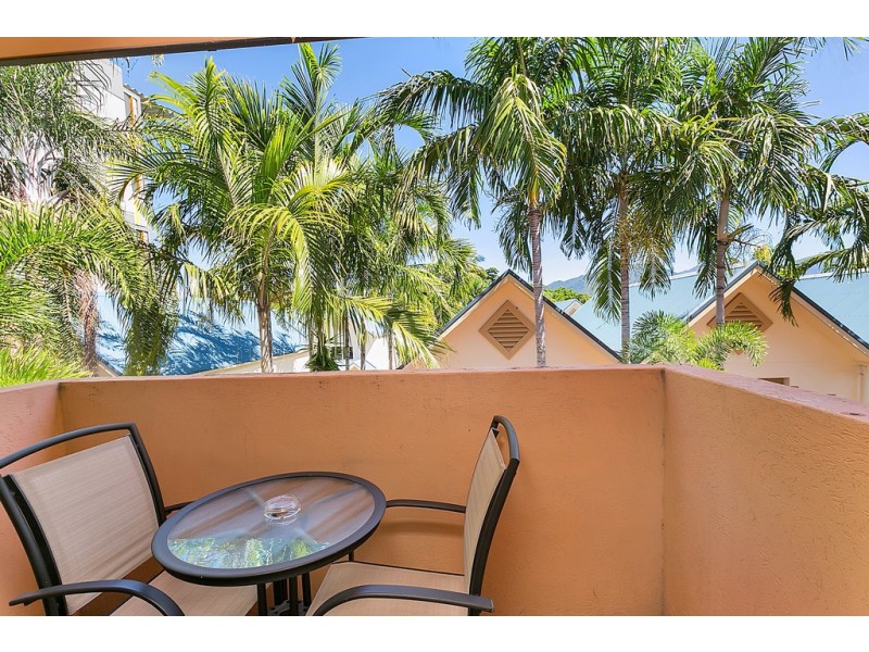 14/255 Lake Street, Cairns North QLD 4870