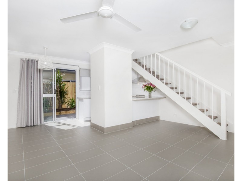 10/69 Pease Street, Manoora QLD 4870