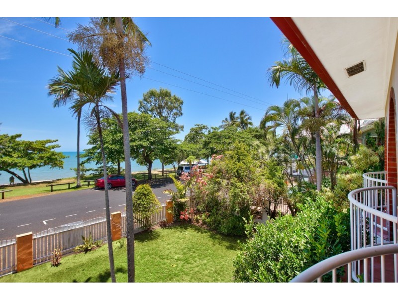 11 Casuarina Street, Holloways Beach QLD 4878