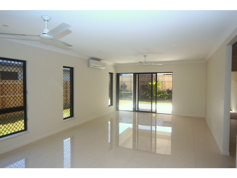 7 Arrowsmith Close, Smithfield QLD 4878