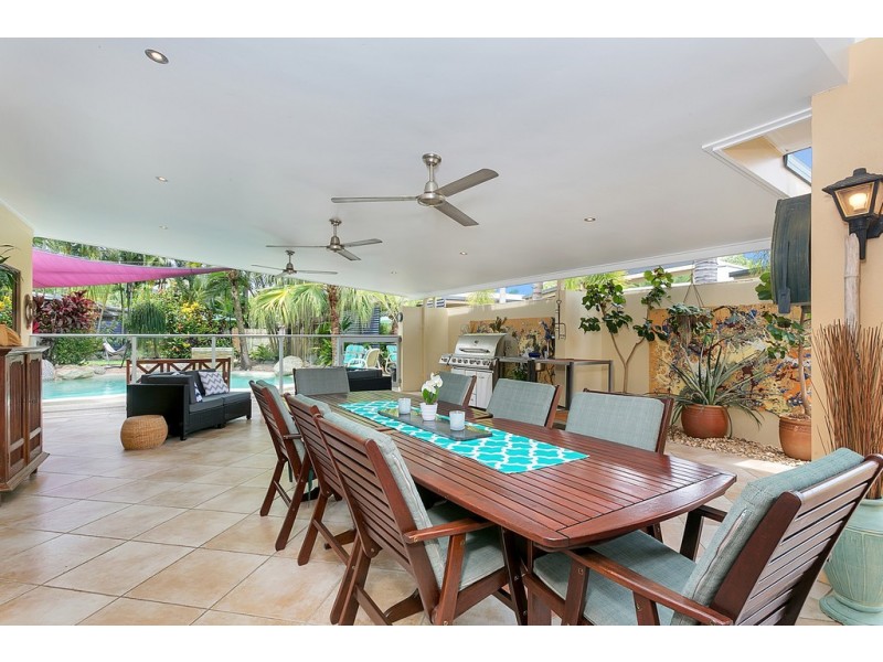 49 Moore Street, Trinity Beach QLD 4879