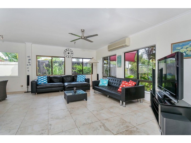 49 Moore Street, Trinity Beach QLD 4879