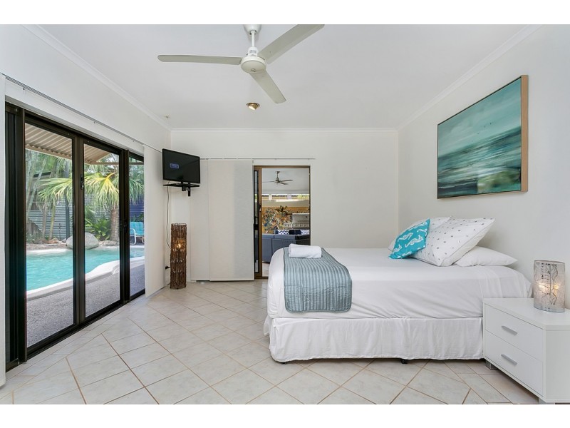 49 Moore Street, Trinity Beach QLD 4879