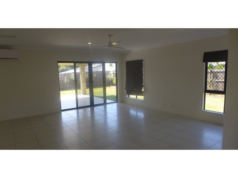 24 Landsborough Drive, Smithfield QLD 4878