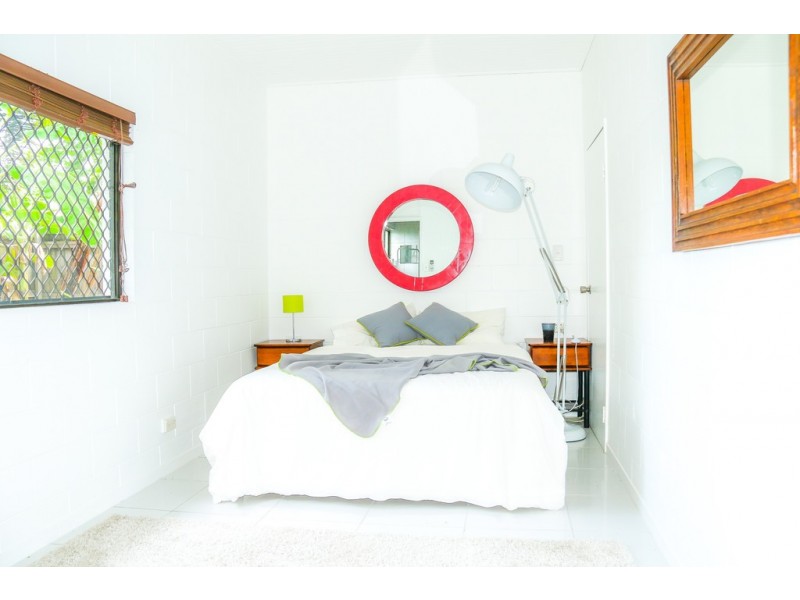 6 Sandra Close, Trinity Park QLD 4879