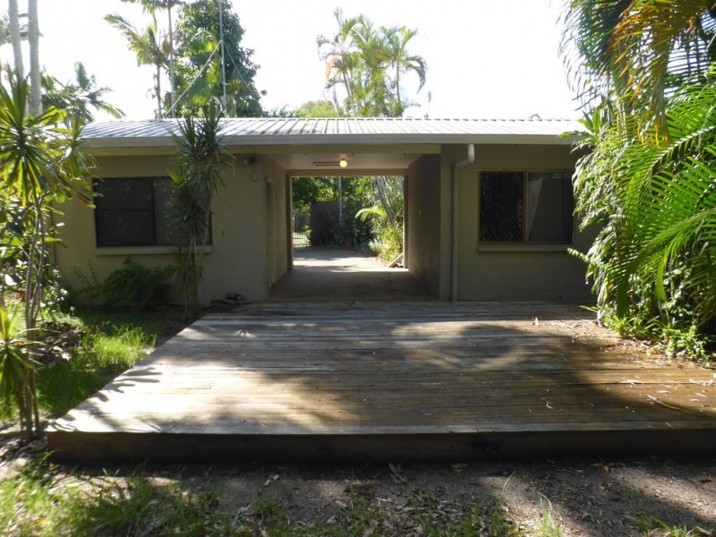 50 Bamboo Street, Holloways Beach QLD 4878