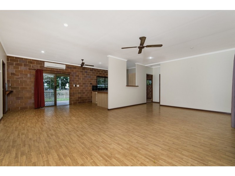 22 Village Terrace, Redlynch QLD 4870