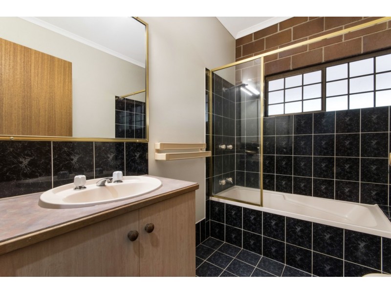 22 Village Terrace, Redlynch QLD 4870