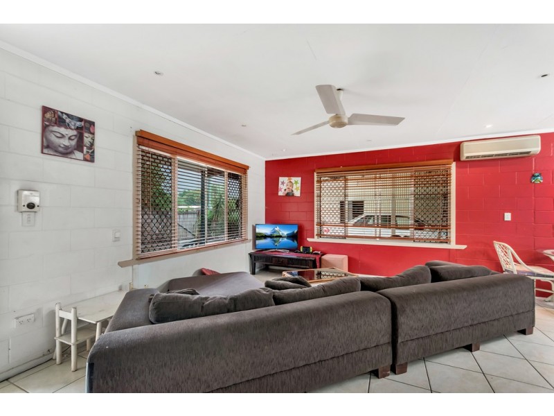 96-98 Swallow Street, Mooroobool QLD 4870