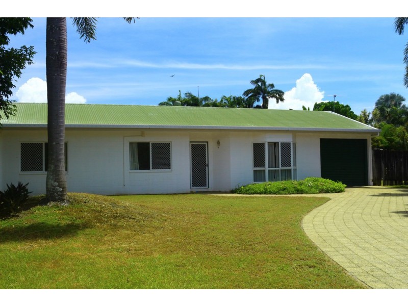 7 Granadilla Street, Holloways Beach QLD 4878