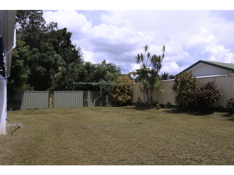 7 Granadilla Street, Holloways Beach QLD 4878