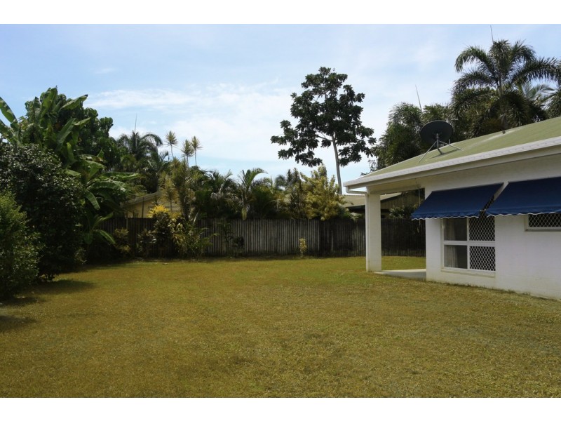 7 Granadilla Street, Holloways Beach QLD 4878