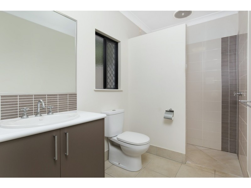 10 Totley Chase, Trinity Park QLD 4879