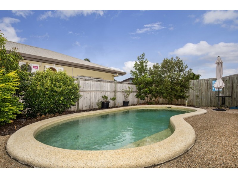 10 Totley Chase, Trinity Park QLD 4879