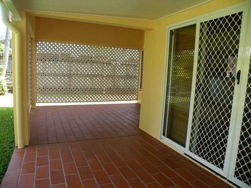 7 Garnet Street, Smithfield QLD 4878