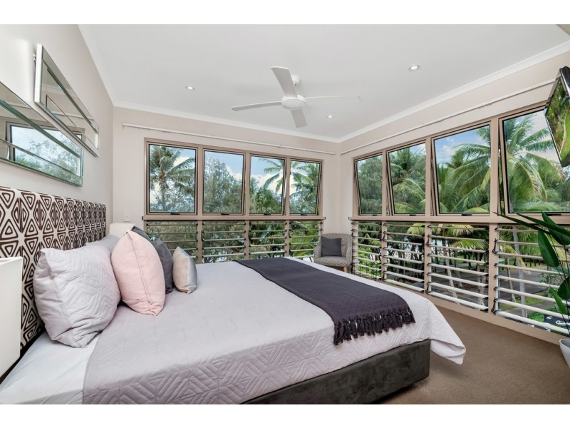 731/49-63 Williams Esplanade, Palm Cove QLD 4879