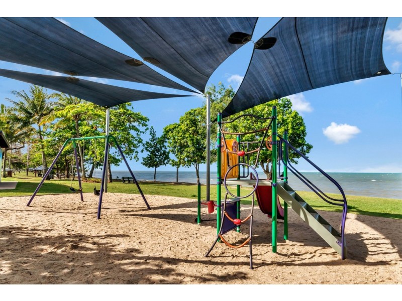 20/129 Oleander Street, Holloways Beach QLD 4878