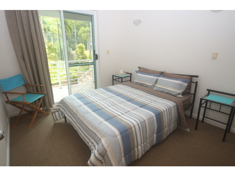 3/2-4 Deauville Close, Yorkeys Knob QLD 4878