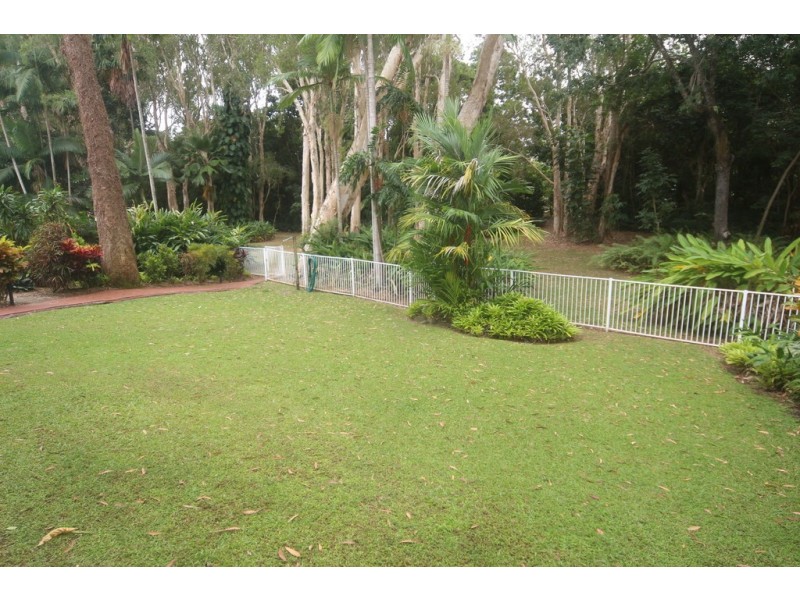 3/2-4 Deauville Close, Yorkeys Knob QLD 4878