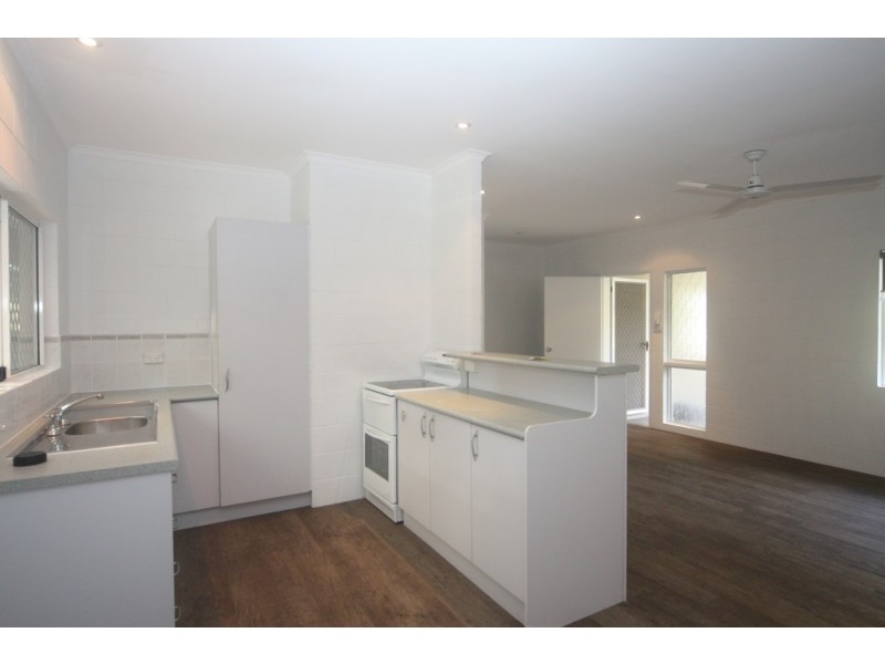 1 Ellwood Close, Kewarra Beach QLD 4879