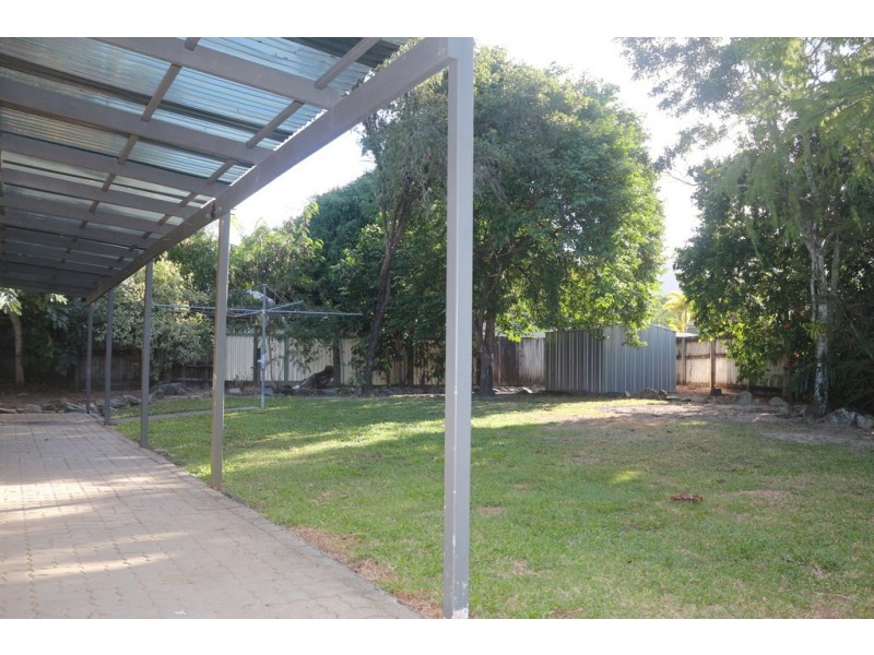 1 Ellwood Close, Kewarra Beach QLD 4879