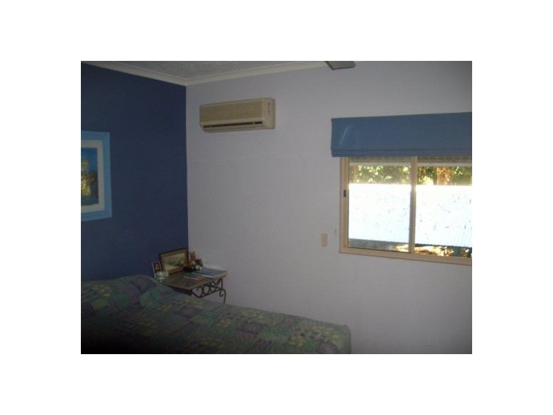 1/129 Oleander Street, Holloways Beach QLD 4878