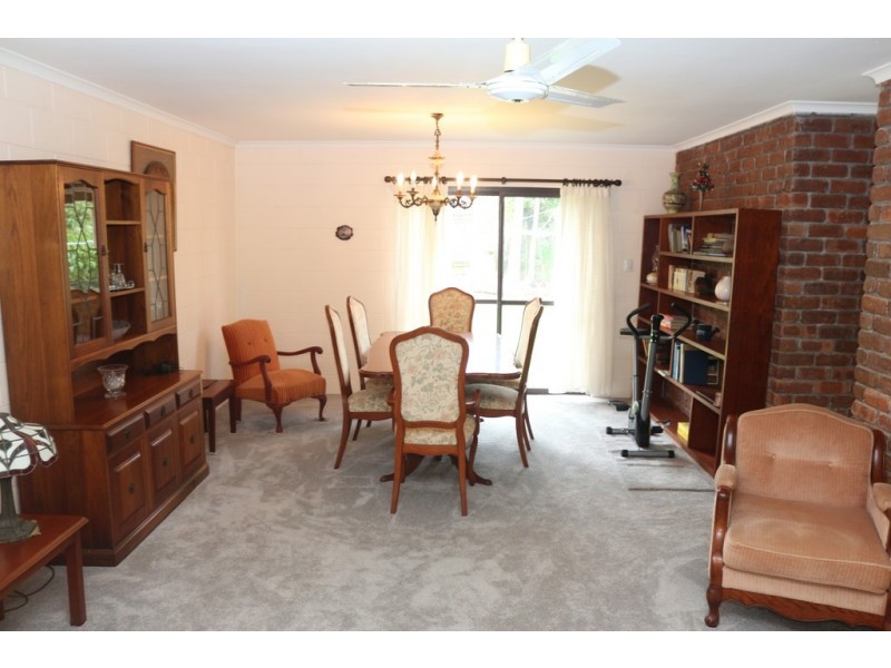 16 Boroko Cl, Trinity Beach QLD 4879