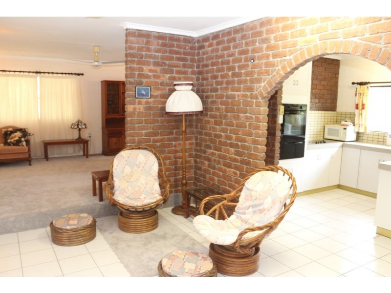 16 Boroko Cl, Trinity Beach QLD 4879