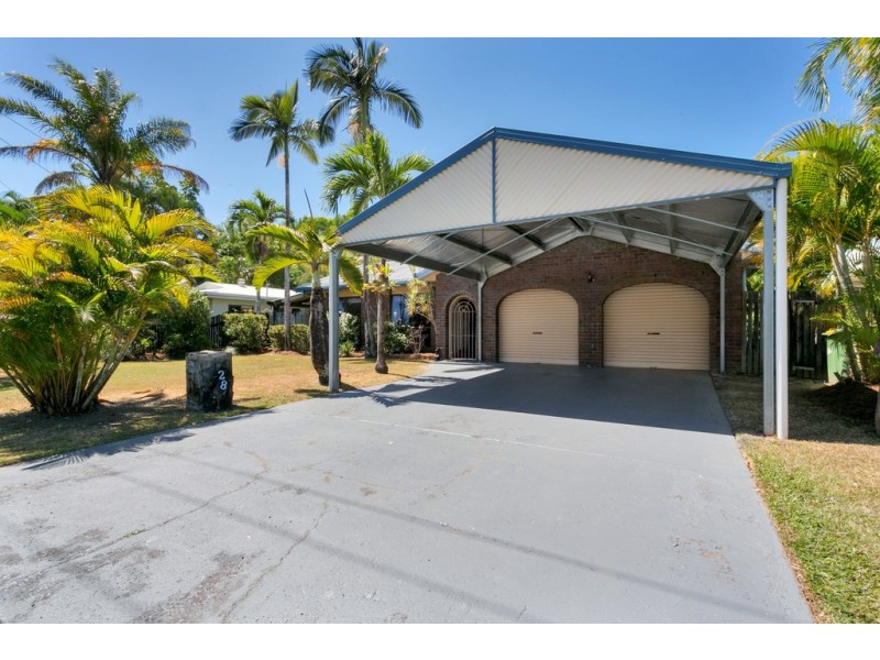 28 Strombus Avenue, Trinity Beach QLD 4879