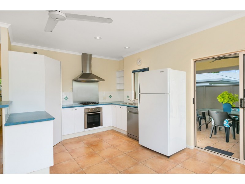 2/59 Terebra Street, Palm Cove QLD 4879