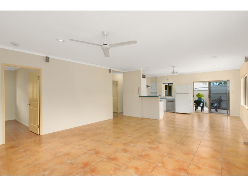 2/59 Terebra Street, Palm Cove QLD 4879
