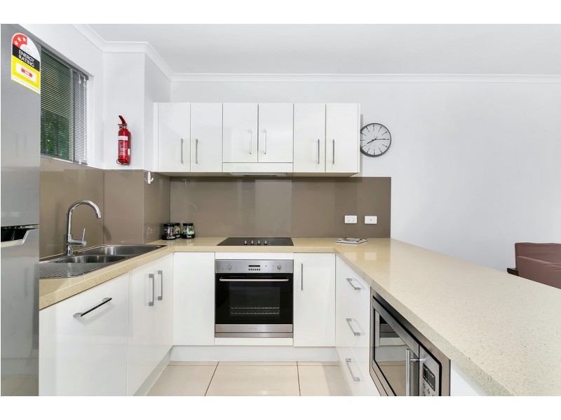 203 Coral Coast Drive, Palm Cove QLD 4879