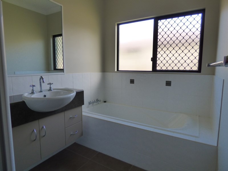 13 Liontown Way, Trinity Park QLD 4879