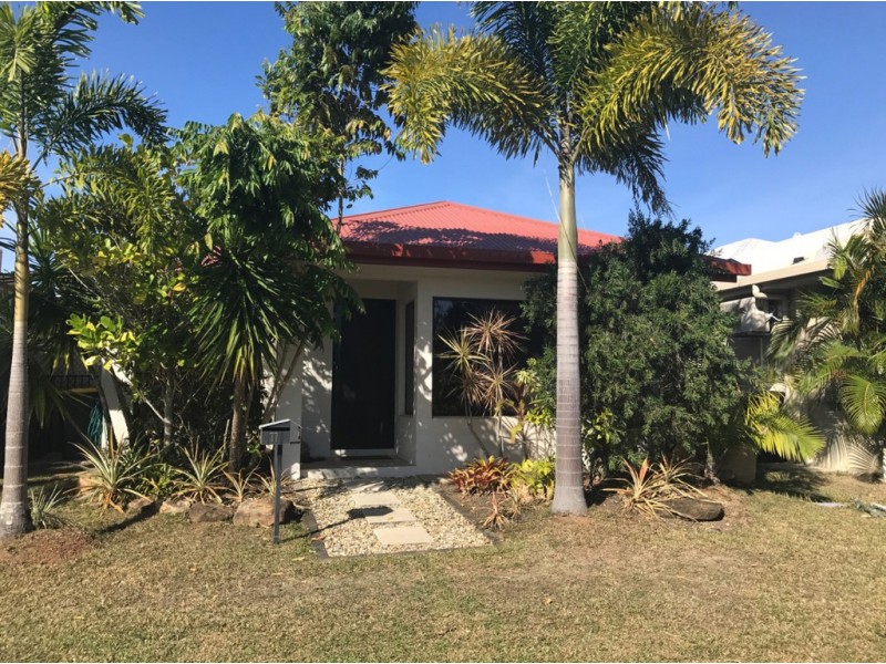 11 Flagstone Terrace, Smithfield QLD 4878