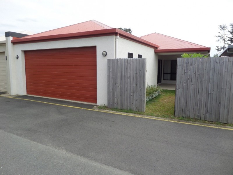 11 Flagstone Terrace, Smithfield QLD 4878