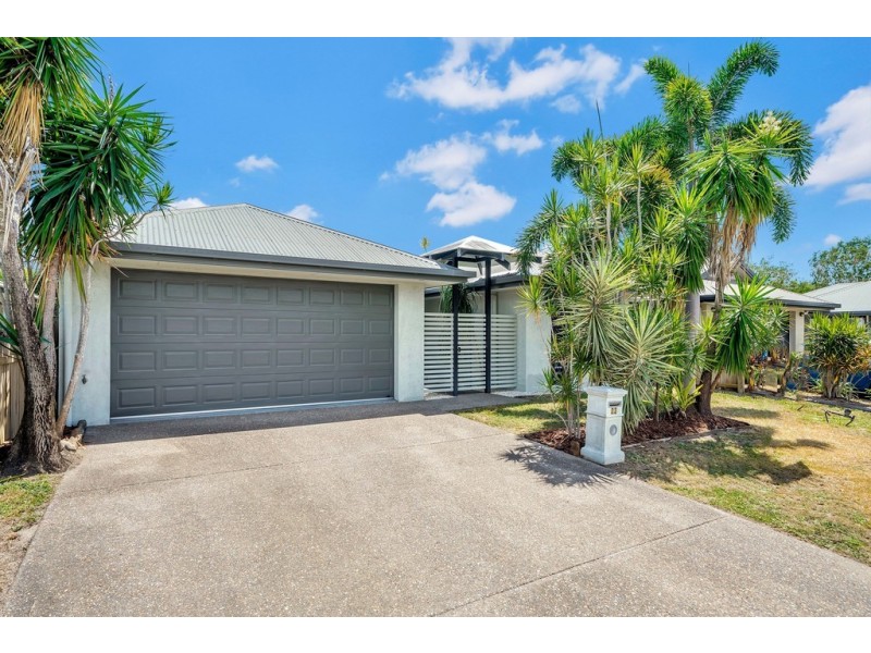 23 Moojeeba Way, Trinity Park QLD 4879