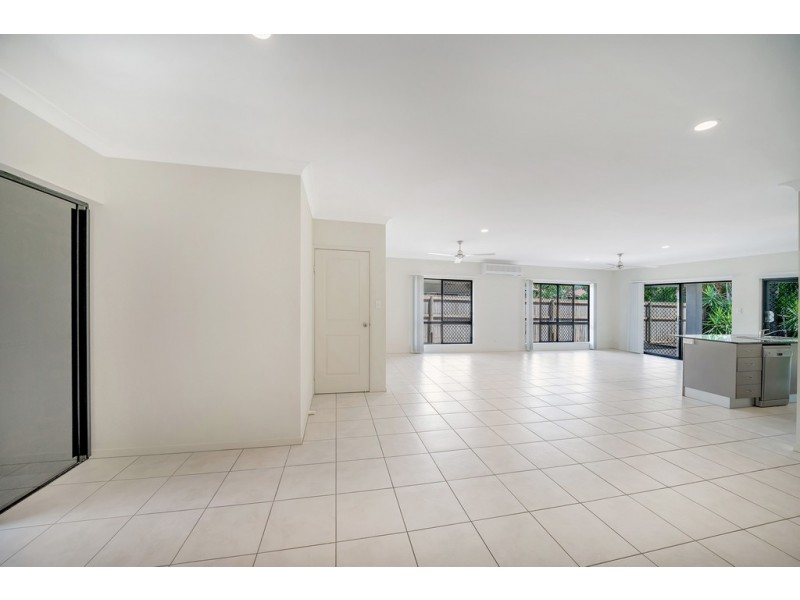 23 Moojeeba Way, Trinity Park QLD 4879