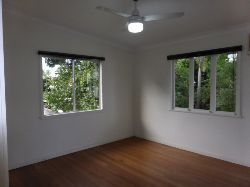 161 Mann Street, Westcourt QLD 4870