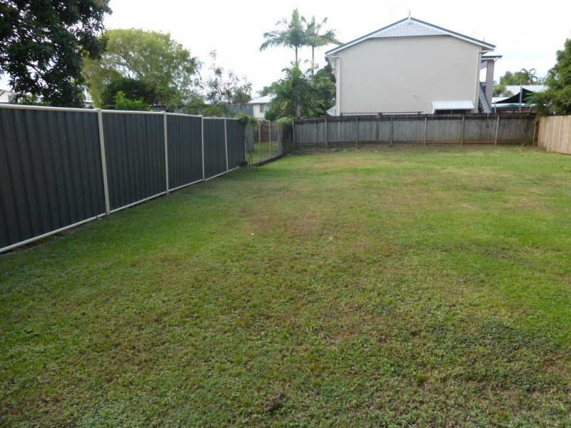 161 Mann Street, Westcourt QLD 4870