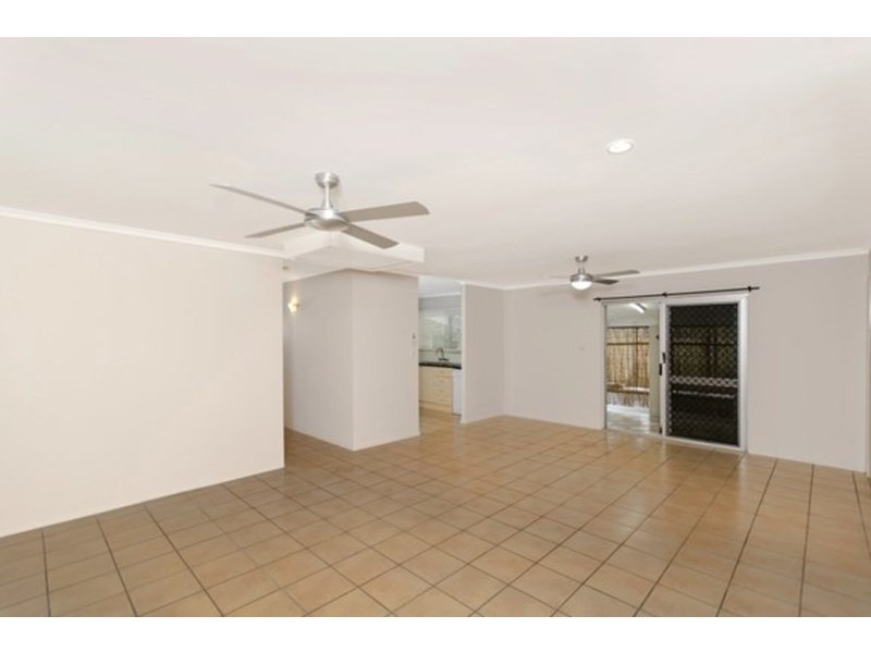 38 Magnolia Street, Holloways Beach QLD 4878